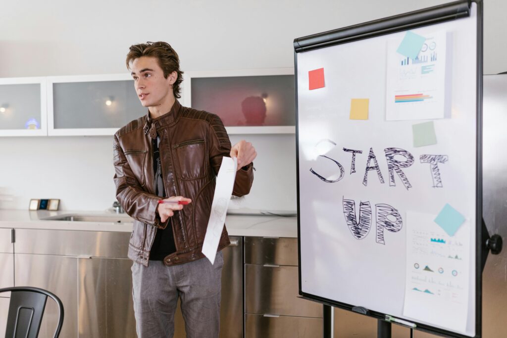 Start-Ups: Businessidee und Startkapital: Kapitalbeschaffung durch Crowdfunding.